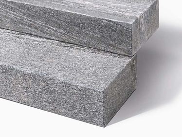 Gradini a blocco in gneiss Urban Grey Line tagliati su misura