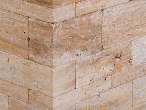 Mattoni di pietra di travertino tagliati su misura
