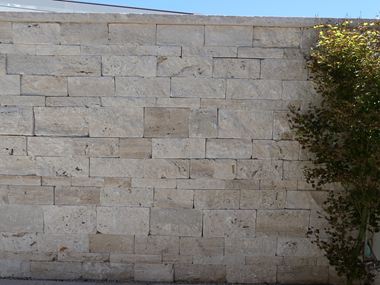 Mattoni di pietra Travertino Medium Select Rustic Vista della parete