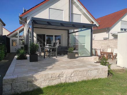 Tarvertino Medium Select Mattoni di pietra con casa e terrazza