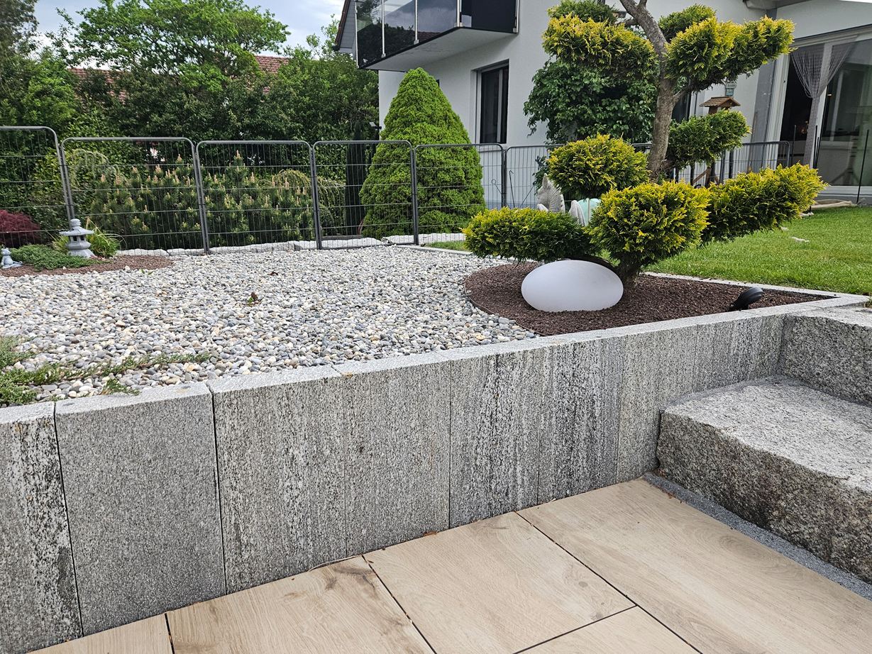 Foto del cliente: Palizzate Urban Grey Line come supporto per il letto bello e pratico. UGL_pallisades_bed_support2