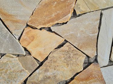 Piastrelle poligonali in quarzite Irish Gold