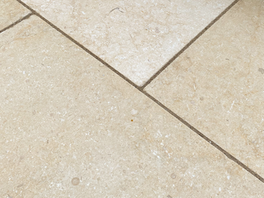 Limestone-Royal-Beige-close2