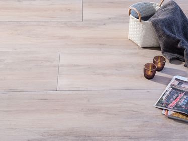 Bellissimi pannelli effetto legno Canada_Sky con cestino e soffitto