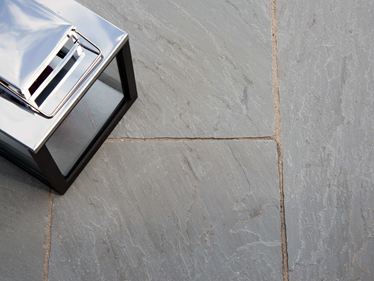 Lanterna su lastre di arenaria Kandla Grey