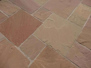 Lastre rossastre di arenaria di Modak posate a legaccio romano