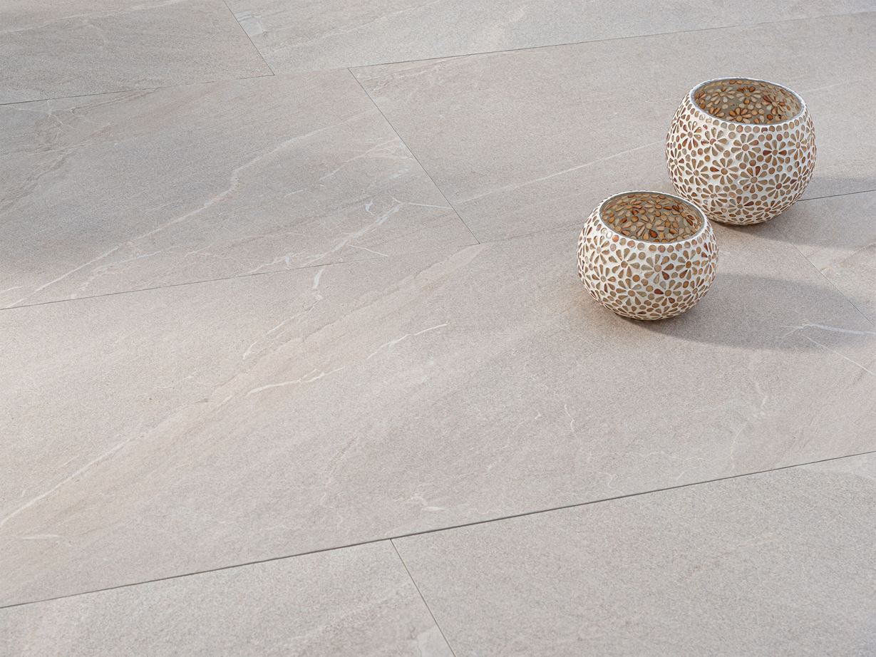 Terrazza in ardesia chiara con Canyon Gold Look moderno in ardesia nei toni dell'oro chiaro e del crema: è Canyon Gold.