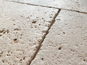 Travertino _chateau_beige_antico_piastrella_non posata
