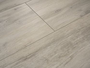 Piastrelle_in_legno_Canada_Lago_Schraeg_da_vicino_a_loro