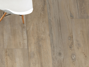 Piani in legno_look_Canada_Sky_table_with_chairs 2