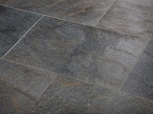 Piastrelle di quarzite Deoli Green, vista laterale