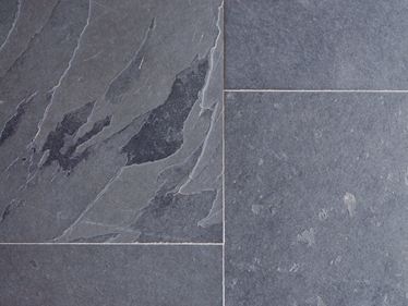 Posa delle piastrelle in ardesia Mustang fotografata dall'alto