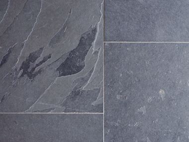 Posa delle piastrelle in ardesia Mustang fotografata dall'alto