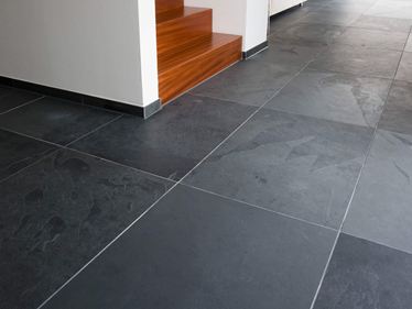 Foto del cliente:Piastrelle in ardesia Mustang, posate nella scala / corridoio