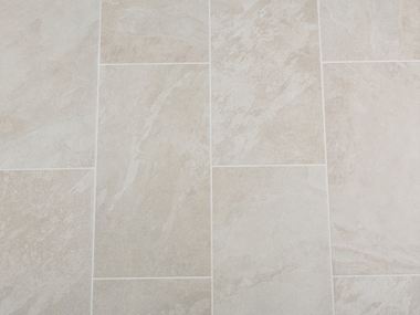 Piastrelle in gres porcellanato effetto ardesia Alpine Beige, superficie maggiore