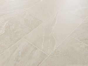 Primo piano delle piastrelle in gres porcellanato effetto ardesia Canyon Gold