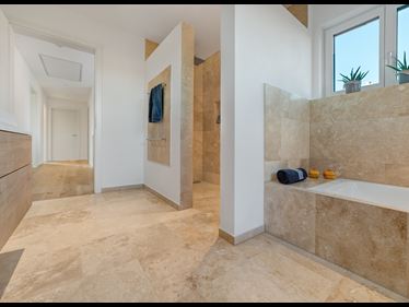 Bagno con travertino Ivory Classic