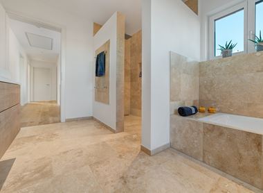 Bagno con travertino Ivory Classic