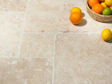 Fruttiera su piastrelle mediterranee Ivory Cream