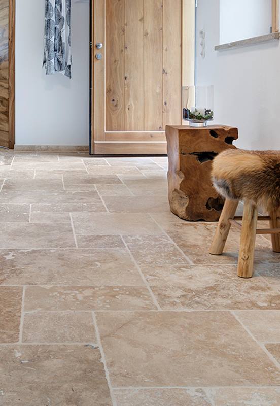 desktopTiles_Travertine_Classic_Country_entrance_area