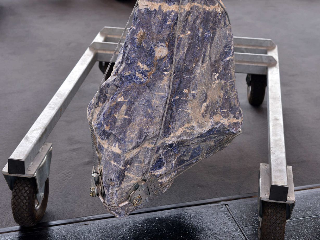 Pietra naturale su carrello