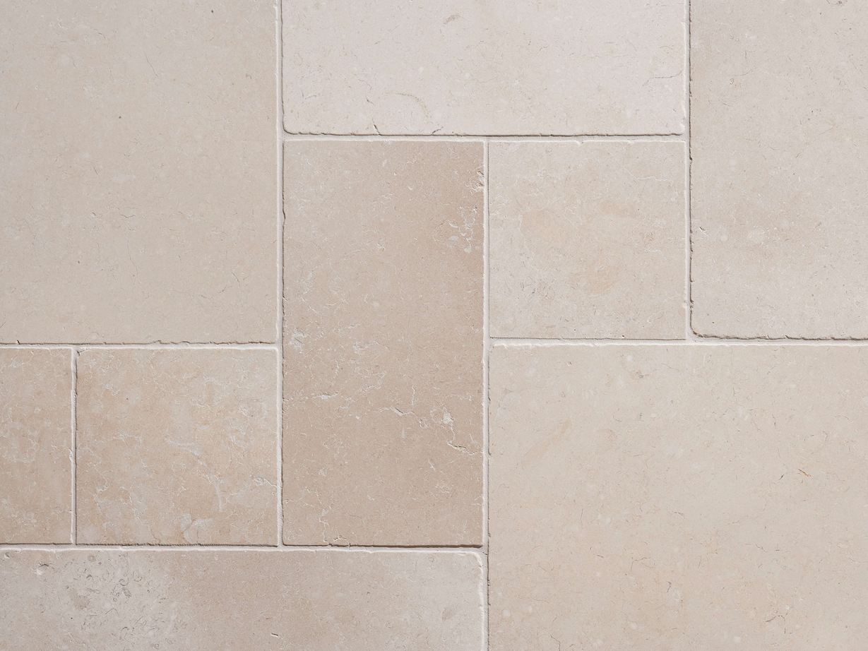 Cleopatra Light Piastrelle vista frontale