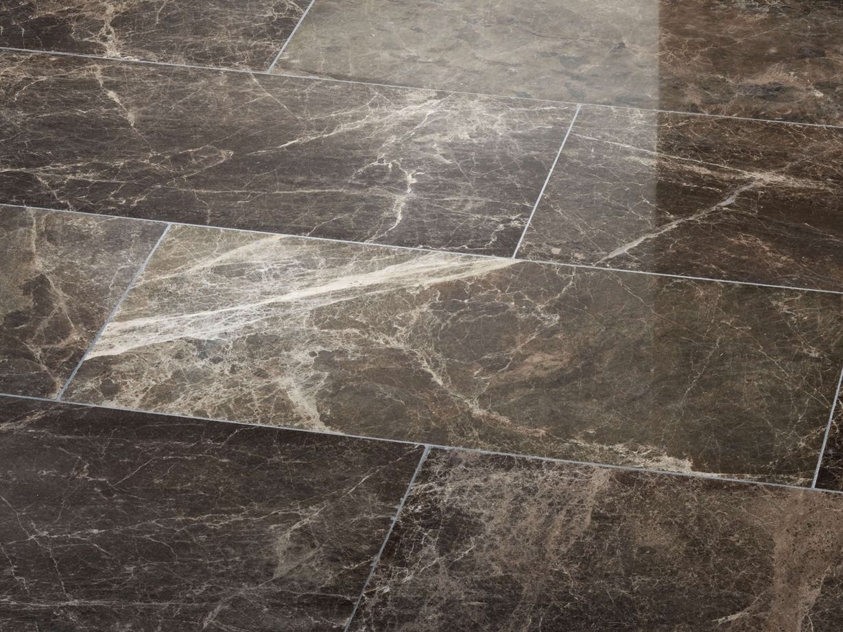 Emperador Piastrelle di marmo scuro angolo laterale