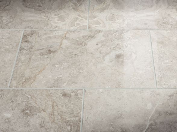 Piastrella in marmo Silver Shadow con superficie lucida