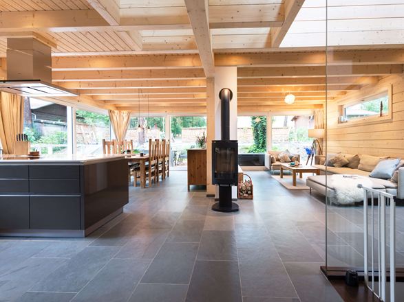 Zona giorno con piastrelle di ardesia Grey Slate