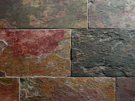 Piastrelle in ardesia multicolore Peacock, vista frontale