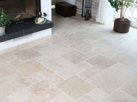 Foto del cliente: Piastrelle Light RV posate in primo piano in soggiorno