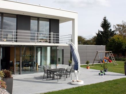 Foto del cliente: lastre di granito Mundo Grey, posate su una terrazza