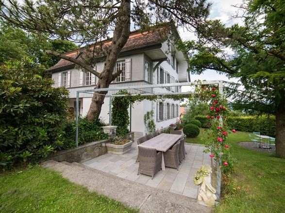 Casa con terrazza in pietra arenaria Kandla Grey