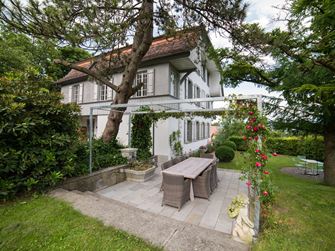 Casa con terrazza in pietra arenaria Kandla Grey