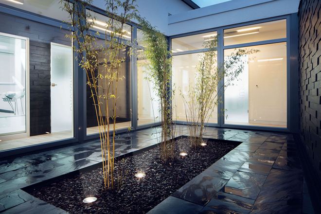 Cortile interno con ardesia Black Rustic