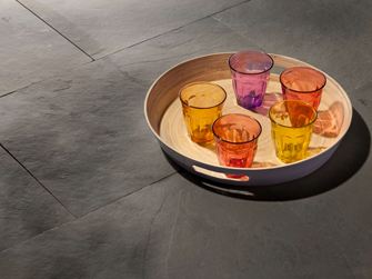 Un palcoscenico per accenti di colore: Il Grey Slate