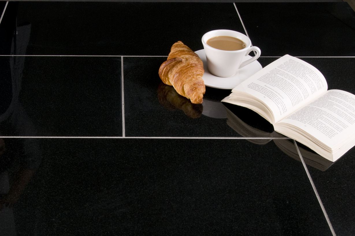 Piastrelle in granito nero Nero Assoluto