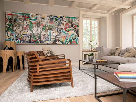 Soggiorno con interni moderni