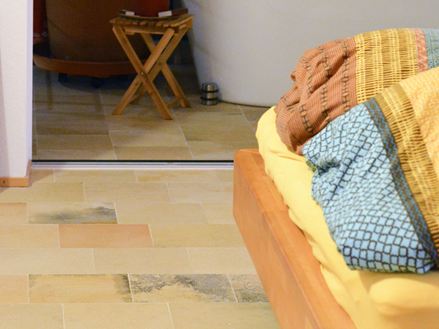 Che si tratti di colori vivaci o di legno naturale, con le Piastrelle Solnhofen avrete un'attrazione speciale sul vostro pavimento!