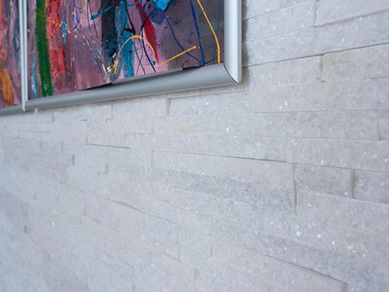 Rivestimenti di pietra in quarzite bianca